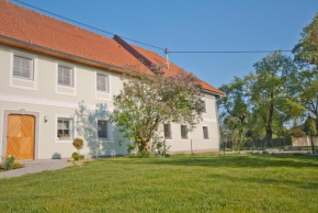 Гостиница Landhaus Essl  Дитах